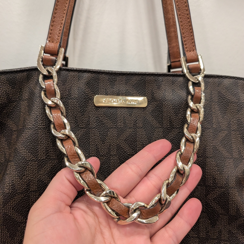 MICHAEL KORS Signature Brown Tote Bag with Chain Detail - Picture 2 of 14